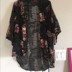 American Eagle Kimono With Velvet Floral Design